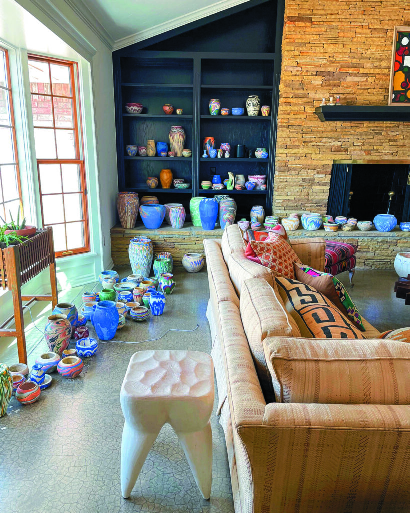 Ozark Roadside Tourist Pottery: The Legend of Harold Horine - Vimarsana News