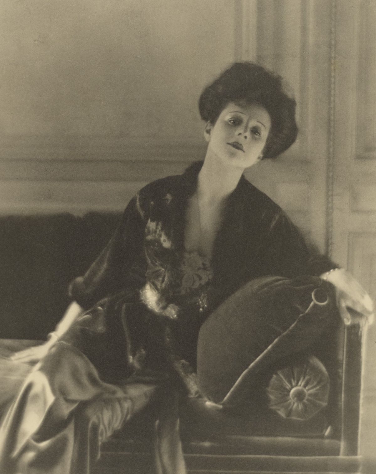 The Woman Who Loved Beautiful Things - The Magazine Antiques